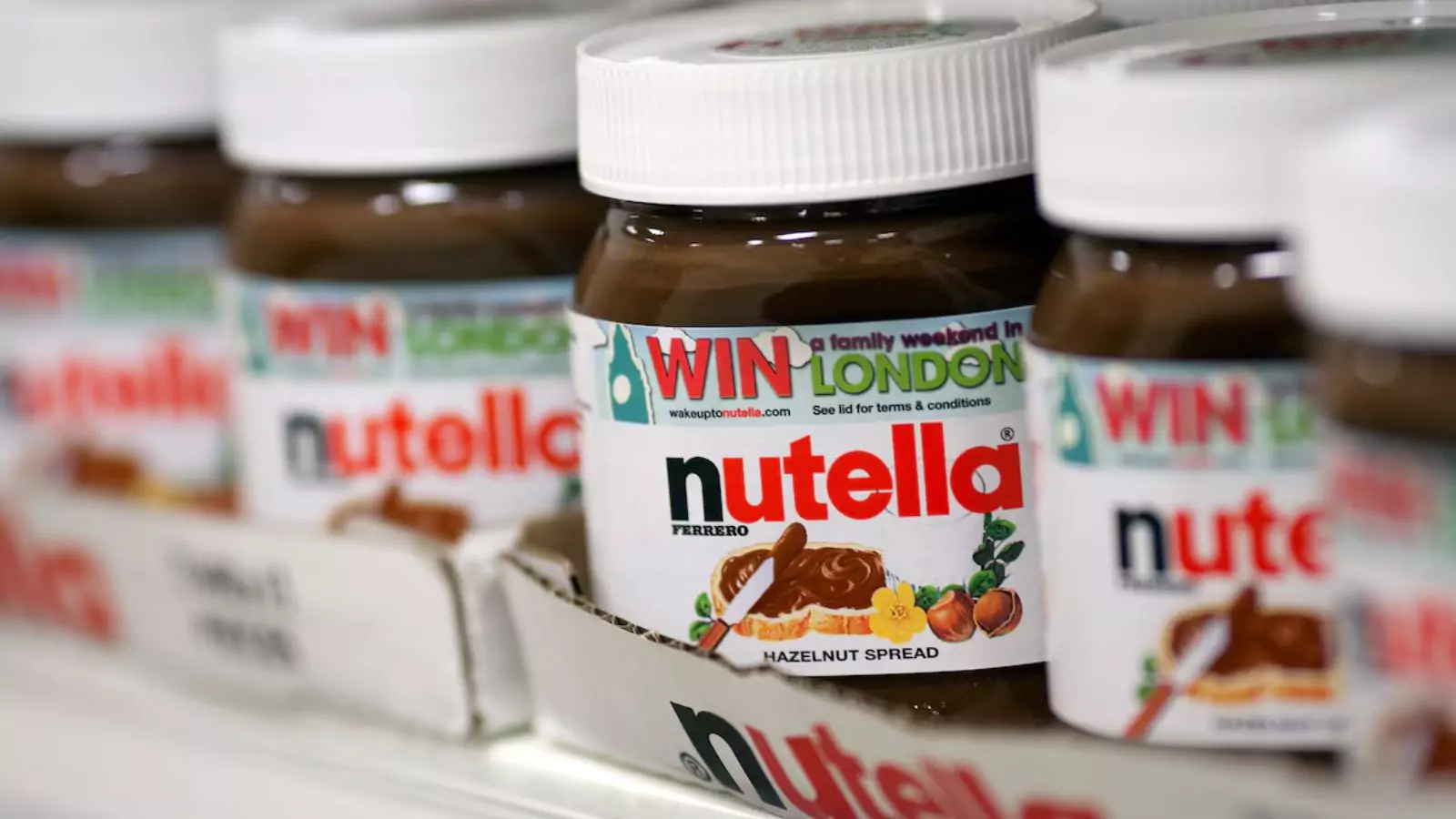 nutellas-one-of-a-kind-jar-labels